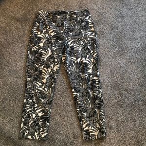 #Floral black and white print straight leg pant
